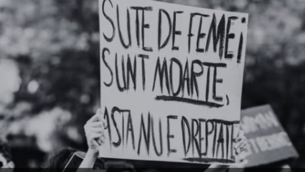 Numărul femicidurilor în România continuă să crească, iar situația devine tot mai alarmantă, potrivit digi24.ro. În ultimele cinci luni, s-au înregistrat 25 de cazuri de femicid, printre care și cazul Teodorei, o tânără de 23 de ani ucisă de un bărbat. Experții susțin că problema nu constă în legislație, ci în modul în care aceasta este aplicată. Ei menționează faptul că autoritățile nu au urmărit profilul agresorului, deși semnale de alarmă existau, iar victimele nu beneficiază întotdeauna de sprijin adecvat.