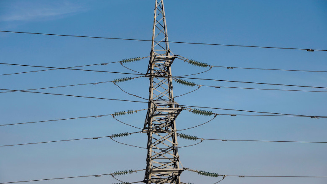 Furt de curent: Polițiștii din Giurgiu au deschis 30 de dosare penale pentru instalaţii clandestine racordate la reţeaua electrică