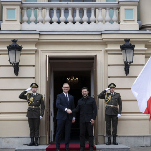 Video Andrzej Duda a fost decorat de Volodimir Zelenski în ultima vizită a președintelui polonez în Ucraina