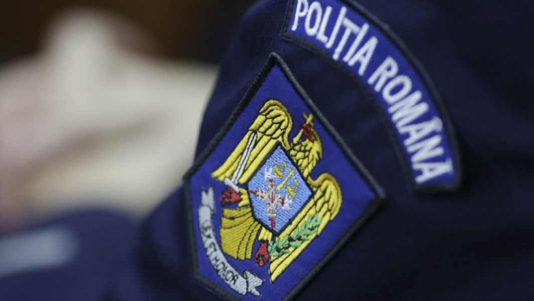 Acțiuni anti-proxenetism în Vrancea: Patru persoane care ar fi închiriat imobile pentru practicarea prostituţiei, reţinute de poliţişti
