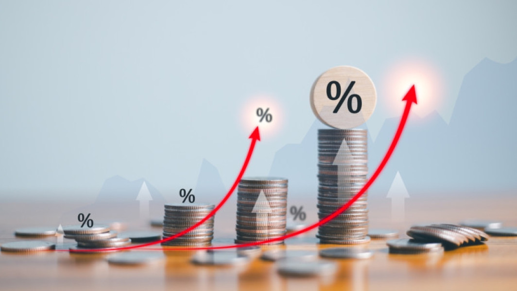 Bolojan: TVA crește de la 19% la 21%. Ce produse rămân la cota redusă de 11% și când intră în vigoare măsura
