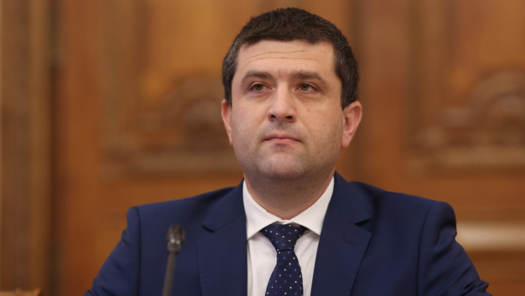 Ministrul Radu Miruţă, replică la criticile venite din PSD privind măsurile fiscale: Nu merge teatrul acesta la infinit
