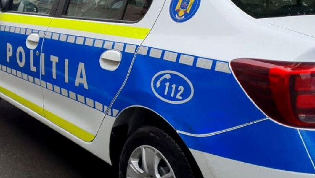 Ofiţeri de poliţie, cercetaţi pentru corupţie. Au şantajat directorul unui grup farmaceutic pentru bani, telefoane şi un autovehicul